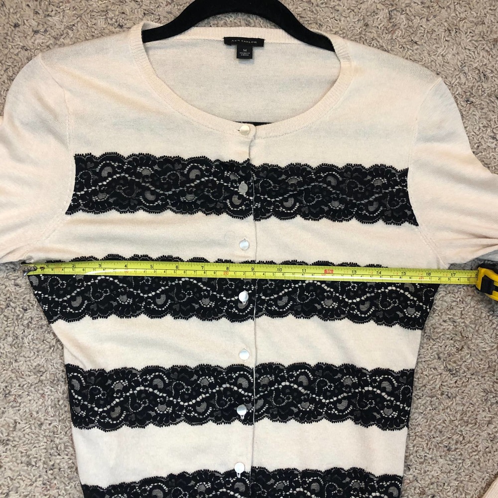 Ann Taylor Cardigan Medium  Pink Black Balletcore Barbie Button Up‎ Lace Detail - Picture 8 of 9